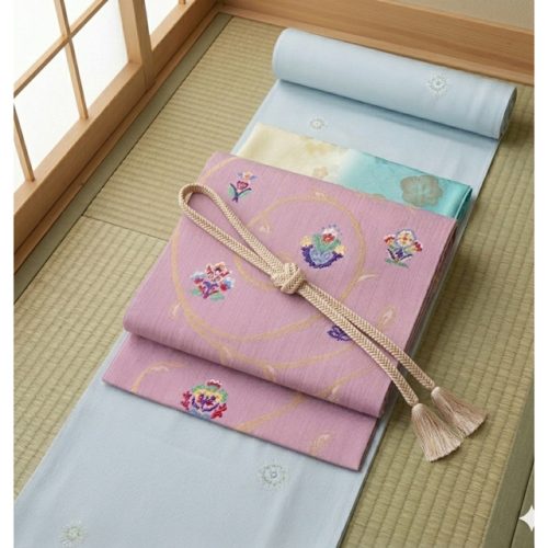 京染め[紋意匠に華文様/Japanblue]　の小紋と九寸名古屋帯【帯屋捨松 謹製】「忍冬唐草文・六通」