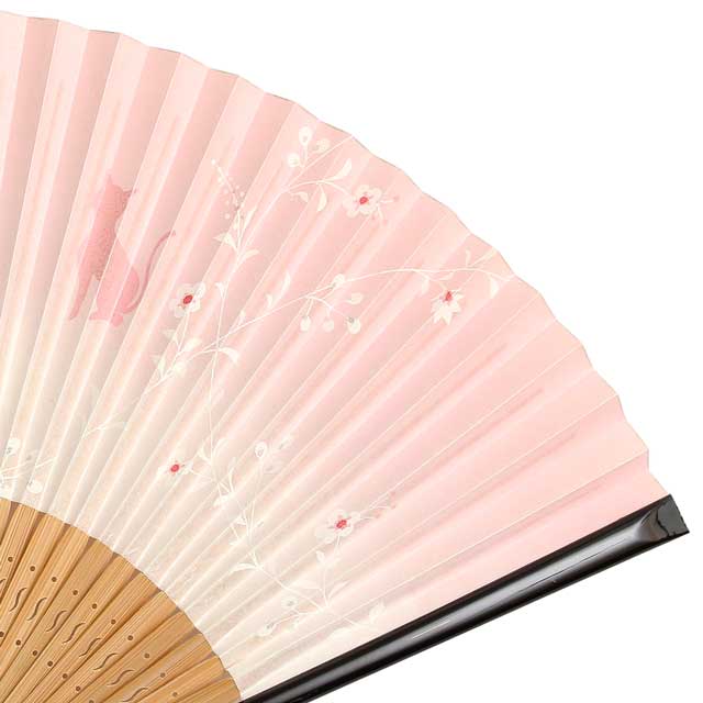 【日本製 女性用 扇子】 明るい虹色グラデーションのデザインに、洋の雰囲気を持つ唐草模様と愛らしい猫が描かれた扇子。猫好きに人気