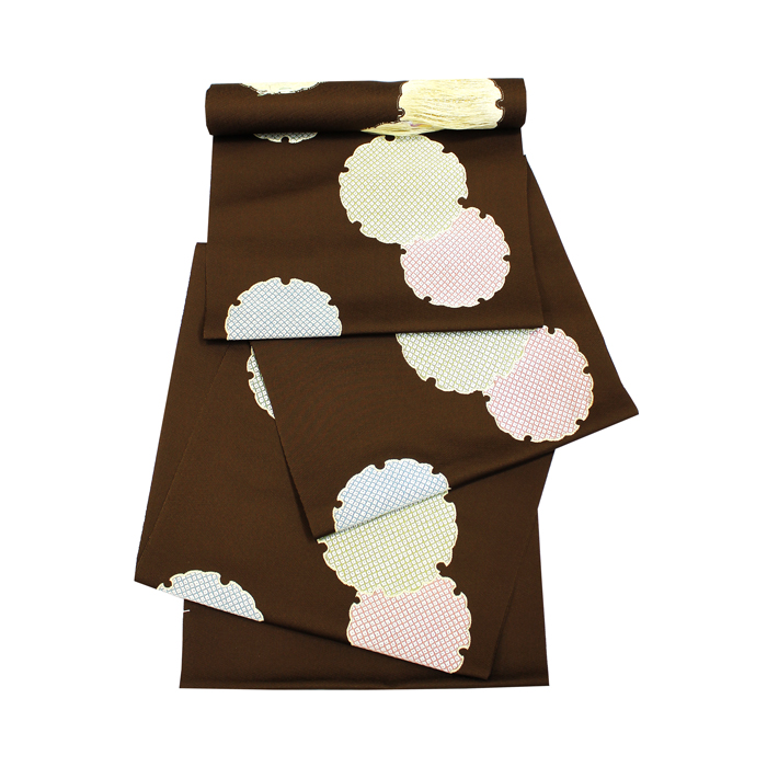 西陣織 名古屋帯「都」謹製｜茶系 × 大判雪輪文様｜染びった風の彩り（グリーン・ピンク・黄）／上品なお茶席・観劇・食事会に