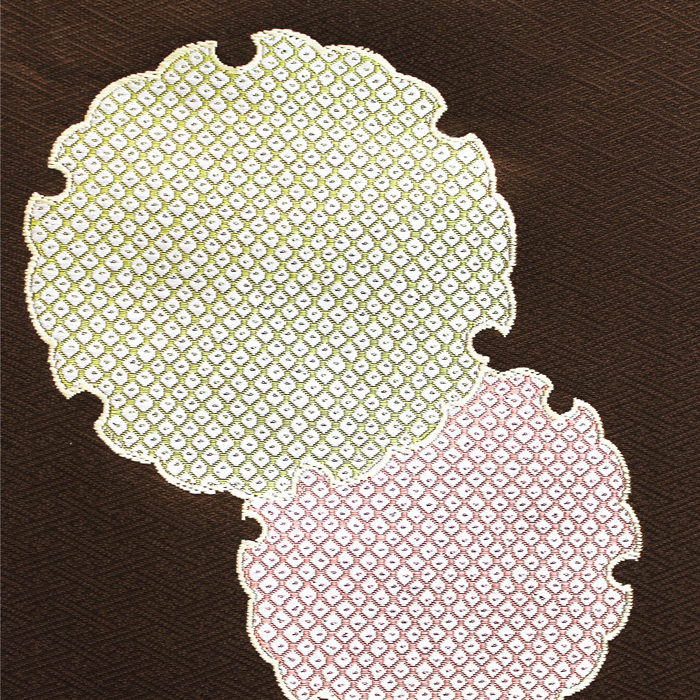 西陣織 名古屋帯「都」謹製｜茶系 × 大判雪輪文様｜染びった風の彩り（グリーン・ピンク・黄）／上品なお茶席・観劇・食事会に